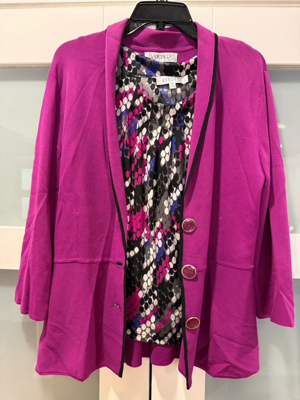Kasper Magenta Fuchsia Open Cardigan Knit with Printed Shell Size Medium a